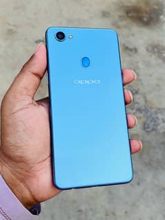 Oppo F7.4/64gb . Set with Box . Urgent Sale