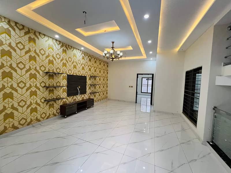 7 Marla Beautiful House Available For Sale In Lake City Sector M7A 5