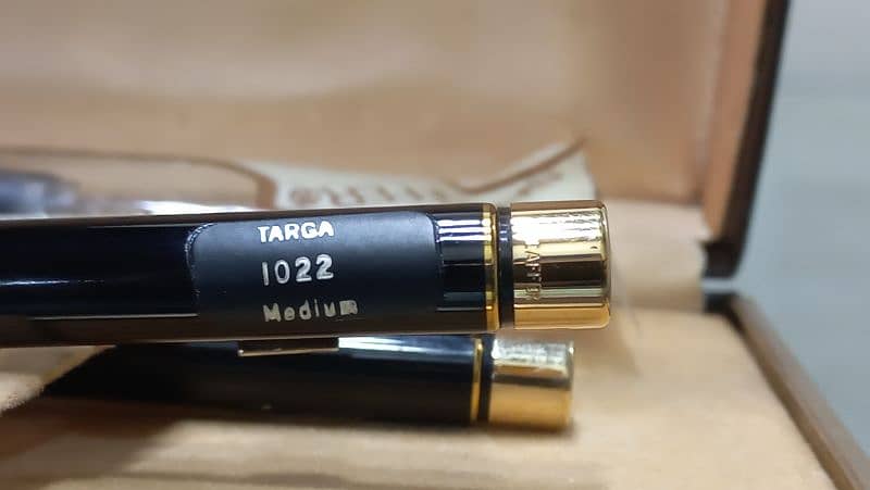 Sheaffer Targa 14k gold nib Fountain pen 1