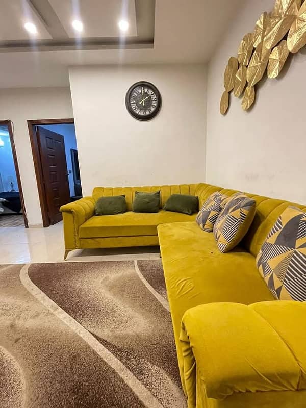 5 Marla Luxury Furnished house Available For 3