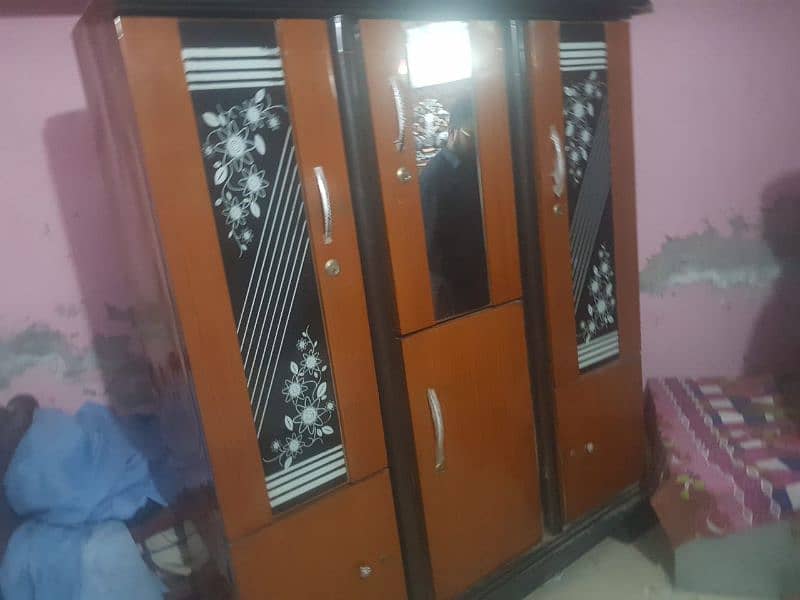 Safe Almari 3 Doors Iron 3