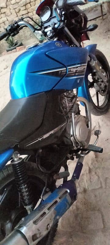 Yamaha YBR Blue 2