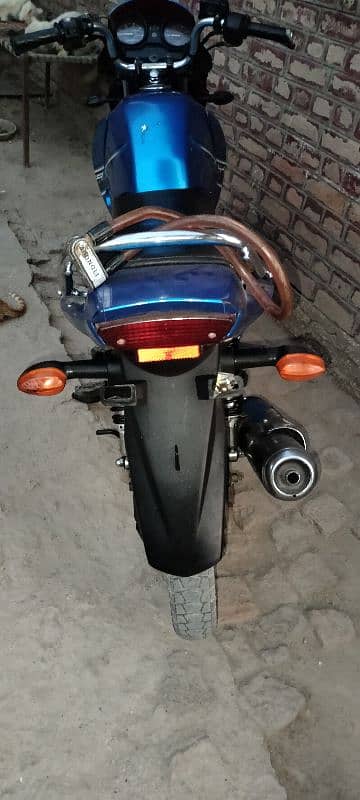 Yamaha YBR Blue 17