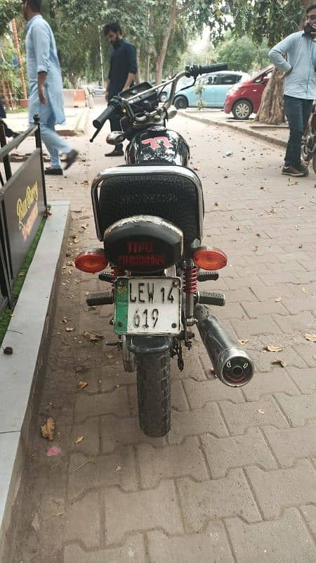 Honda 125 14 model lahore number 1