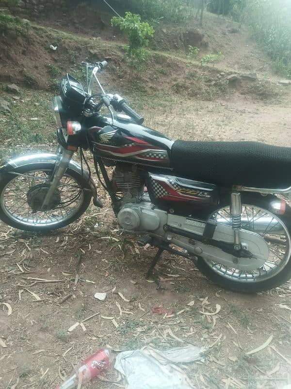 Honda 125 14 model lahore number 4