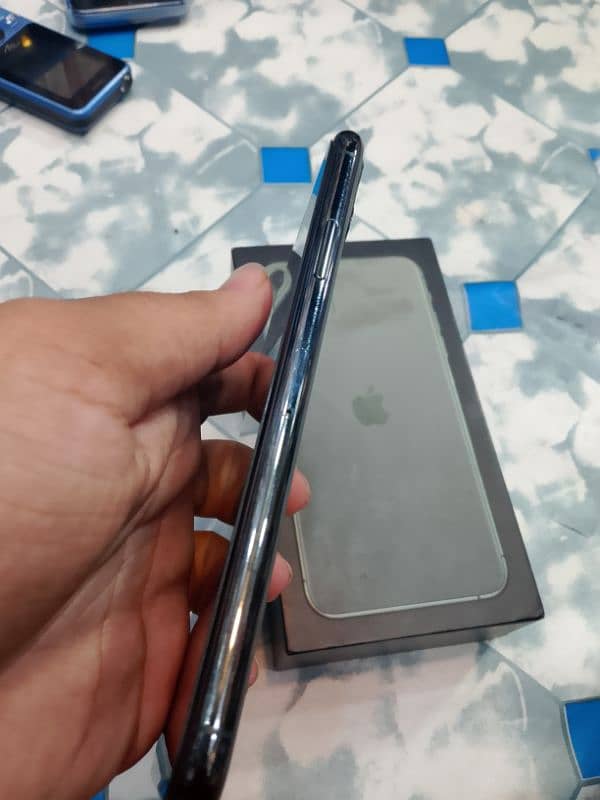 iphone 11 pro max 256gb nonpta sim working 5