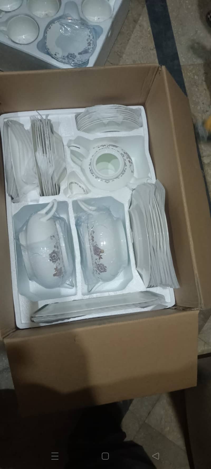 2 dinner set brand new untouched 2