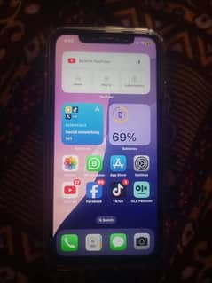 I Phone XR and Sumsung note 5