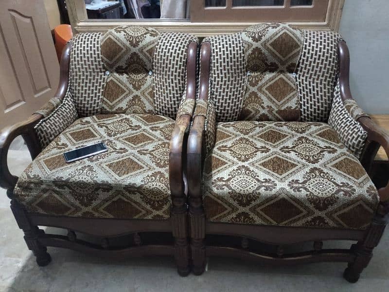 5 Seater Sofa Set with table 2