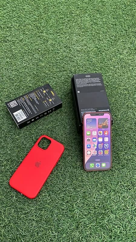 iPhone 12 Red 3