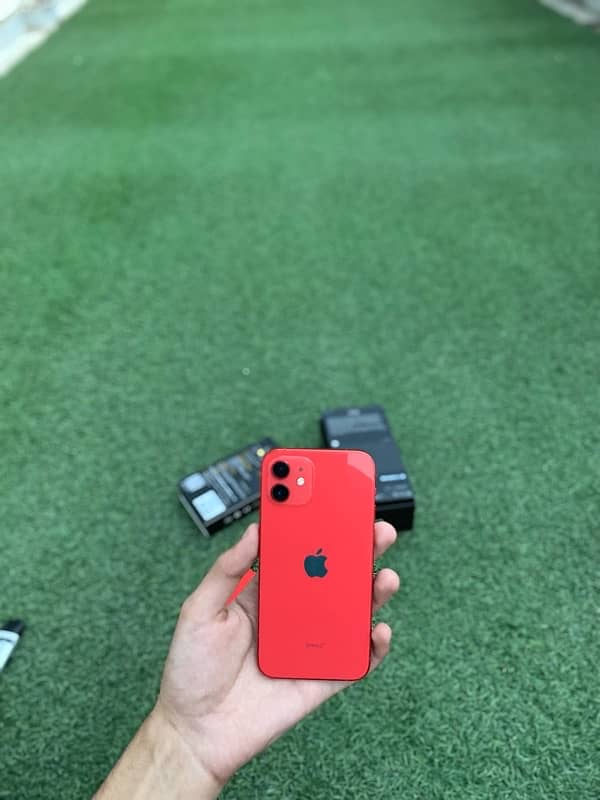 iPhone 12 Red 5