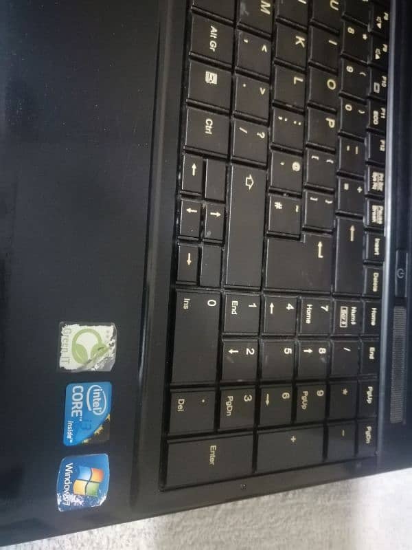 Fujitsu laptop I3 320gb hard 2 GB battery timing 60.70 minute hai 7