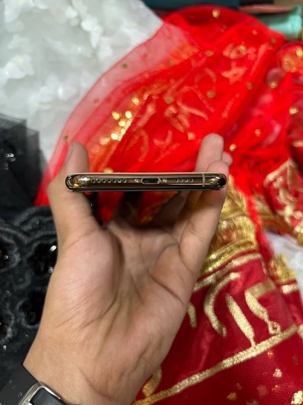 I phone xs max pta approved dual sim 5