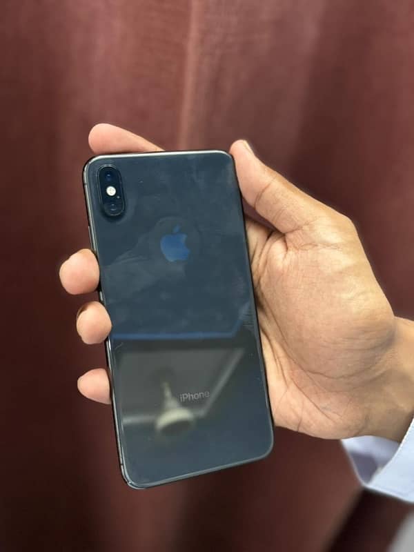 iPhone XS Max 1