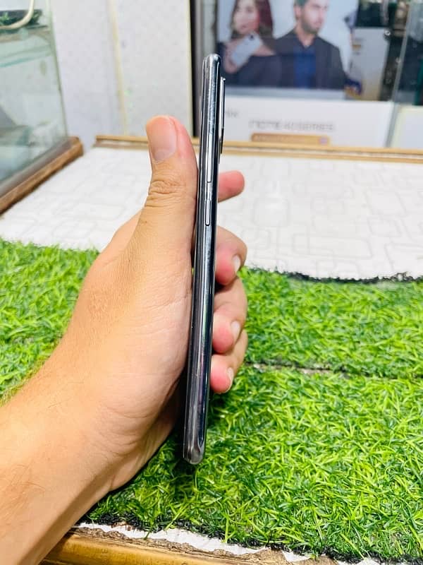 vivo v20 (8/128) 6