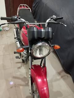 YAMAHA YB-125Z DX (2018) MODEL