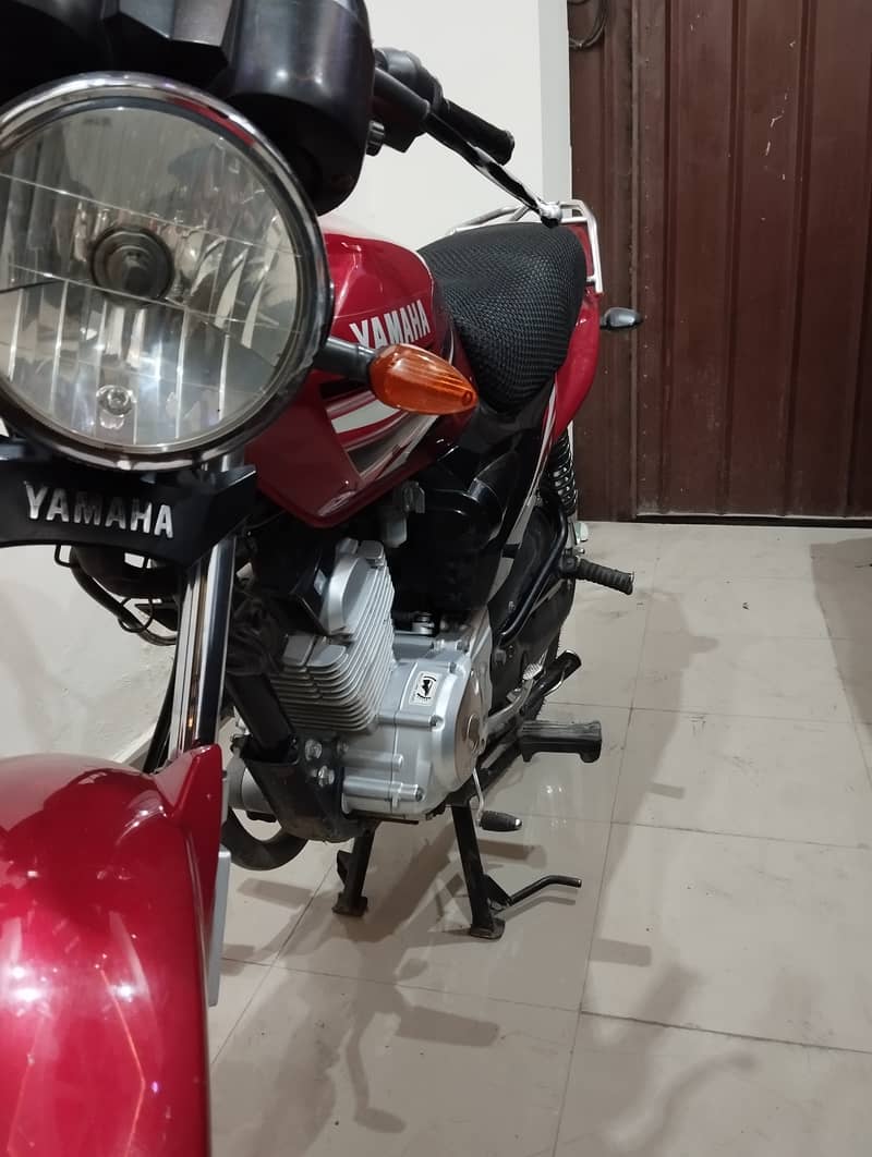 YAMAHA YB-125Z DX (2018) MODEL 7