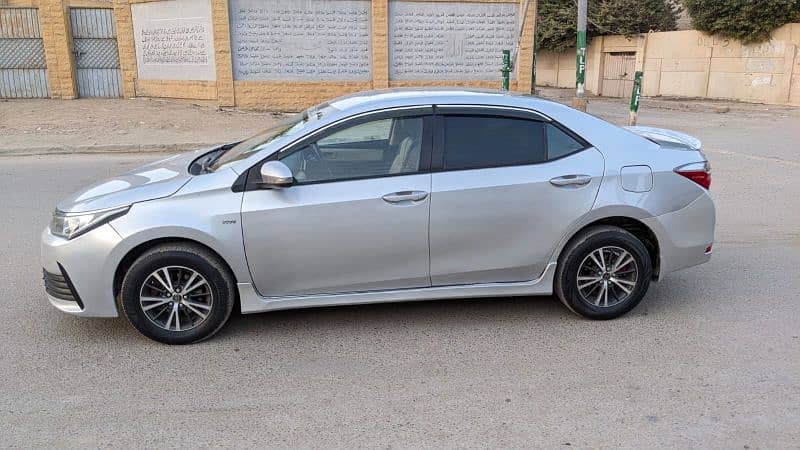 Toyota Corolla GLI 2018 full original condition car 6