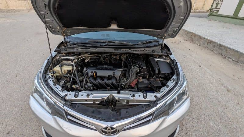 Toyota Corolla GLI 2018 full original condition car 13