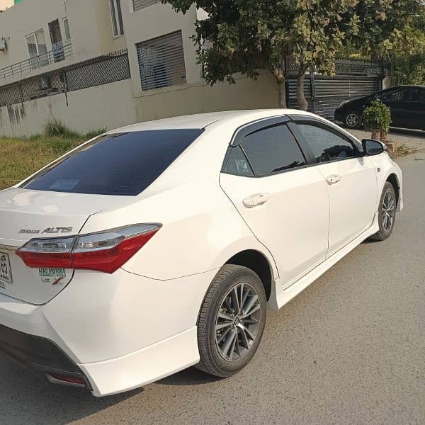 Toyota Corolla Altis 2021 4