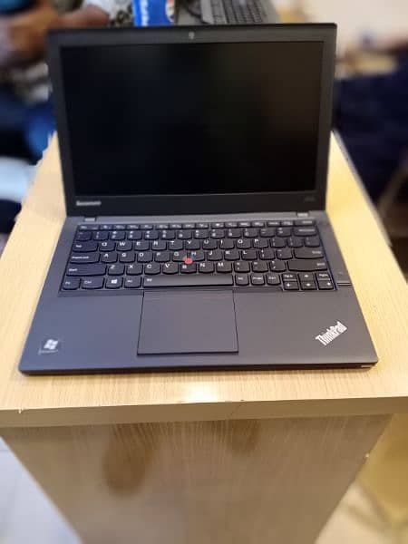 Lenovo x240 ( Ultr Slim ) Core i5 4th Gen 8GB Ram 500 GB Hard Drive 1