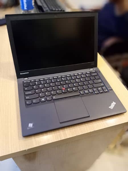 Lenovo x240 ( Ultr Slim ) Core i5 4th Gen 8GB Ram 500 GB Hard Drive 4