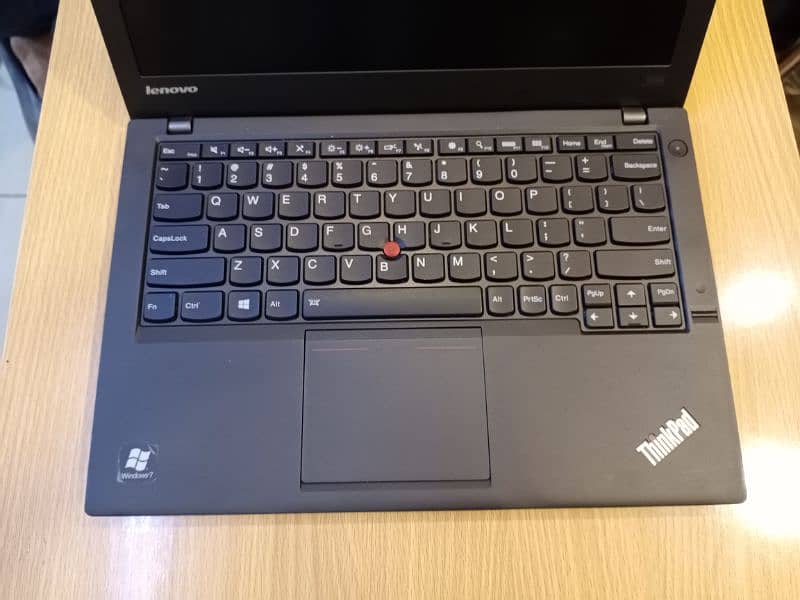 Lenovo x240 ( Ultr Slim ) Core i5 4th Gen 8GB Ram 500 GB Hard Drive 8