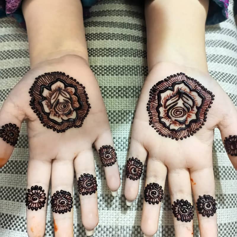 Bridal mehndi designs / bridal  Mehndi services 8