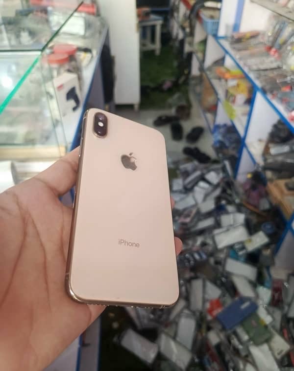 i phone xs factory unlocked 1