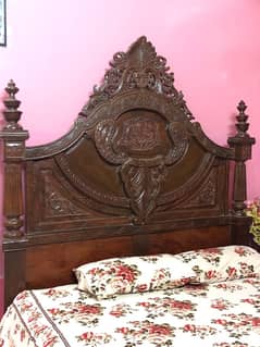 Chinoti king size bed,2 sidetables,dressing table ,2 bedroomer