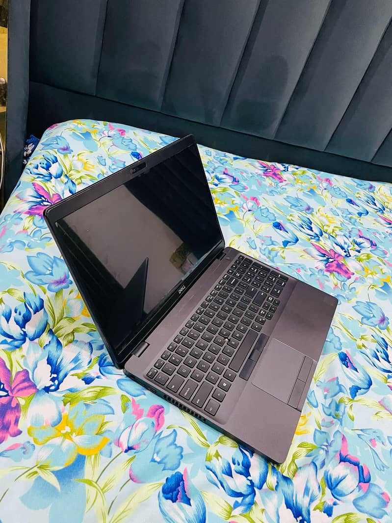 Dell 8th Gen i5 Best Deal . . 2