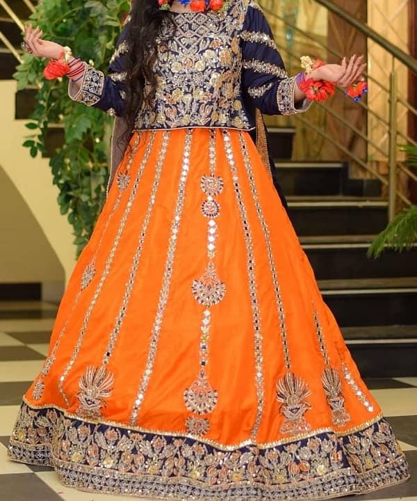 mehndi lehnga 1