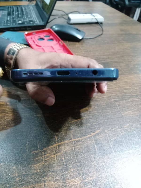 Infinix Hot 40 pro 3