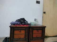 Side Table 100%  Shisham Ki Lakri Hein 10/10 Condition Top Mirror Ok