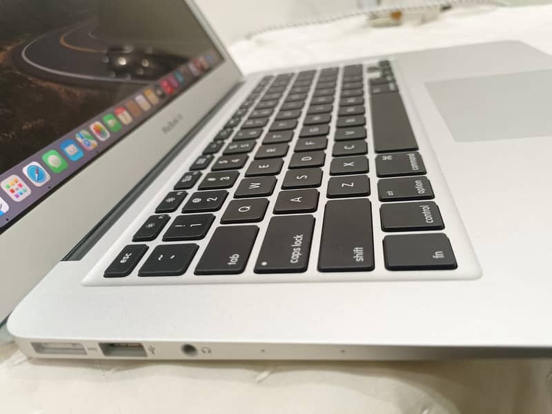 APPLE MACBOOK Air 2017 US Import 5