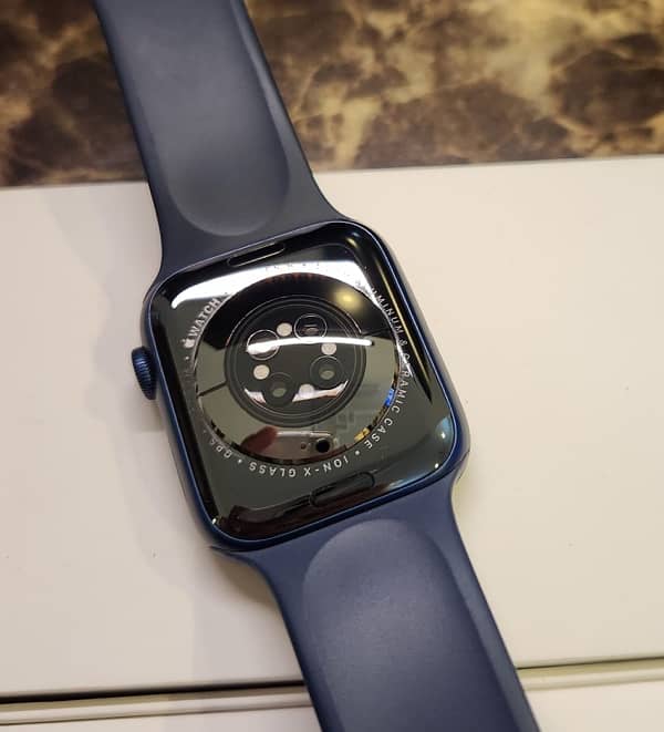 Apple Watch Series 6 - 44mm 9