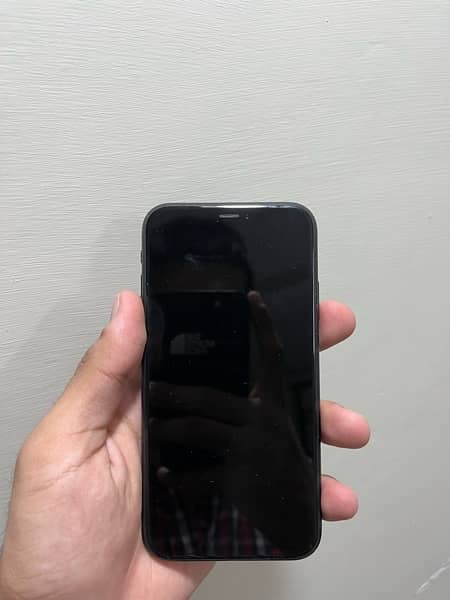 iPhone XR 1