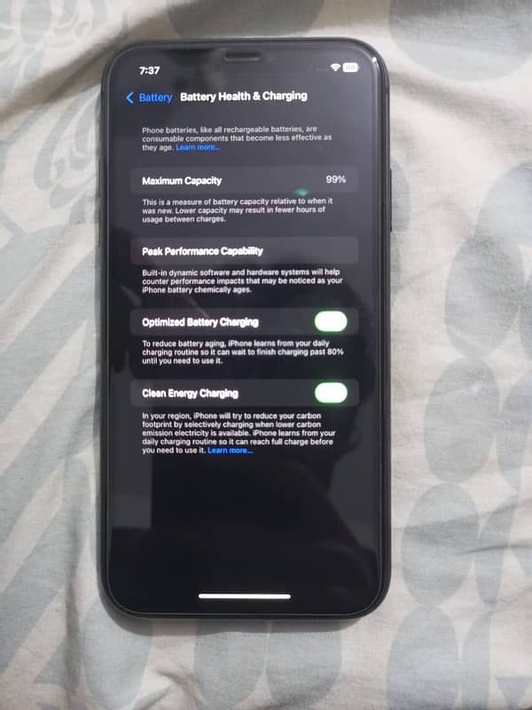 iPhone 11 factory unlock 64gb water pack 8