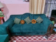 5 seater sofa set complete only 8 months used