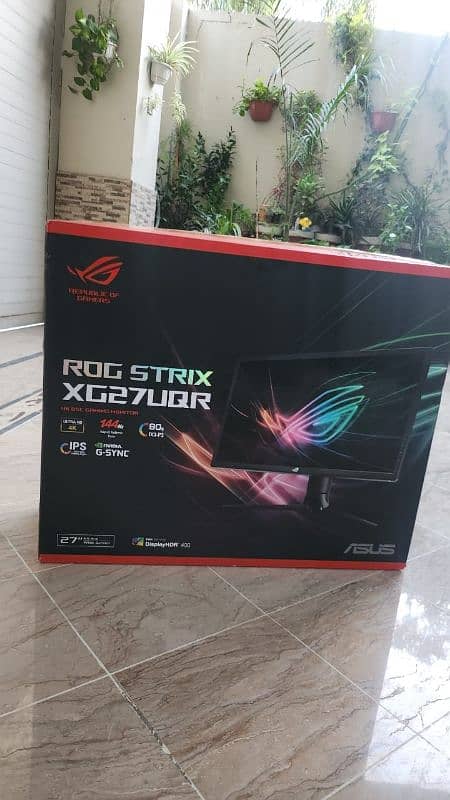 Asus ROG strix model: XG27UQR 2