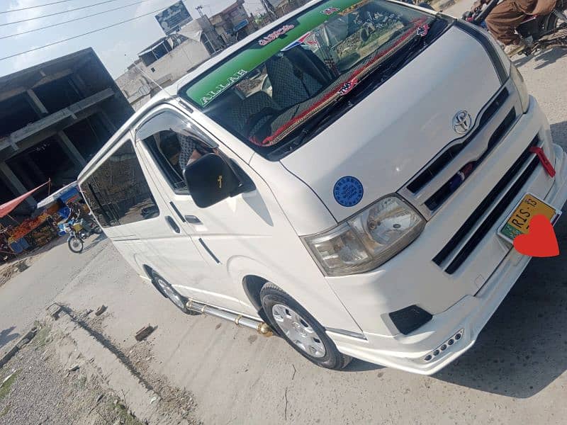 Toyota Hiace 2013 Diesel Automatic For sale Urgent. 1