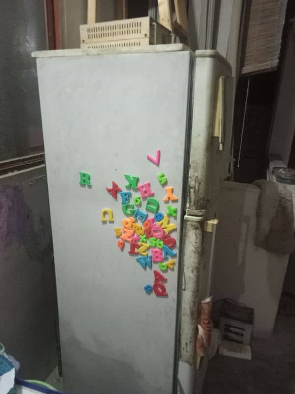 selling my refrigerator 4