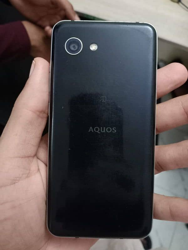 Sharp aquos r2 Urgent for sale 0