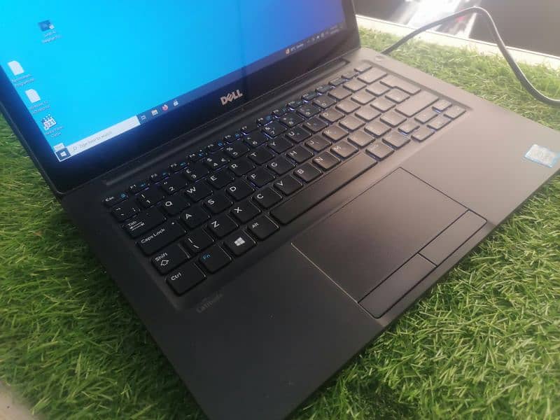 Dell 7280 i5 6th gen with touch screen + 1080p display 5