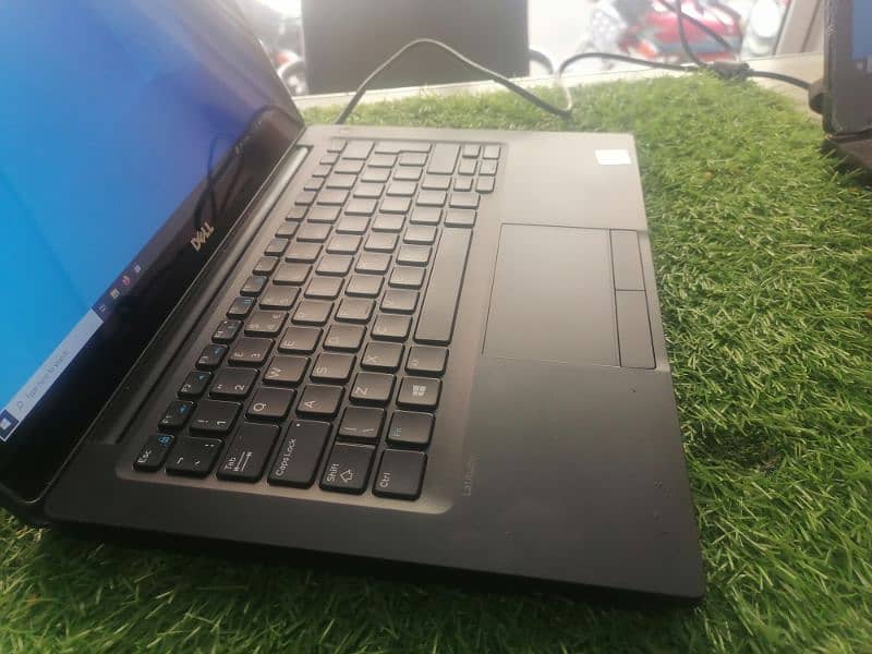 Dell 7280 i5 6th gen with touch screen + 1080p display 6