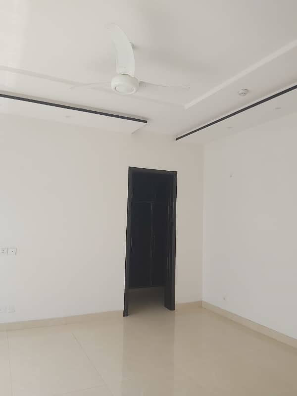 One Kanal Upper Portion For Rent 12