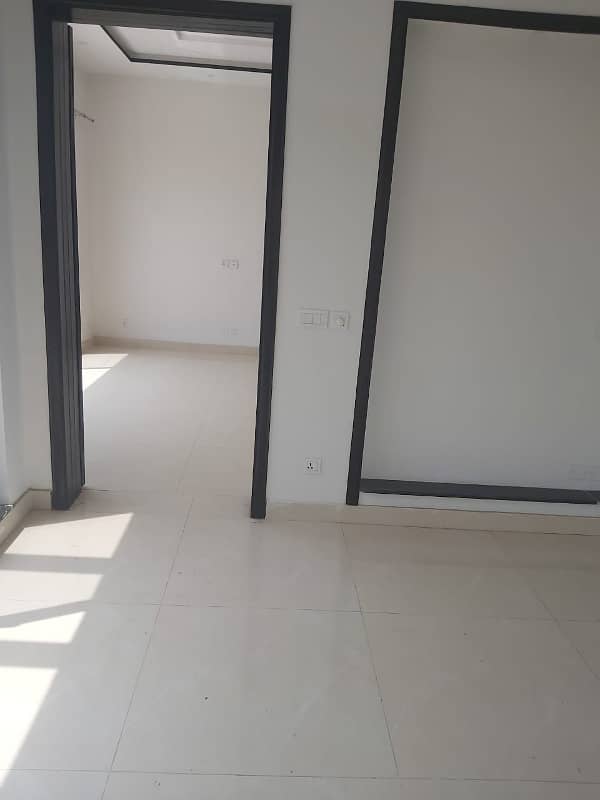 One Kanal Upper Portion For Rent 15