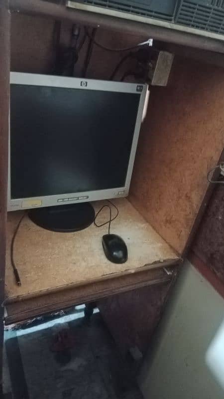 computer cabin 1