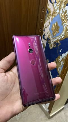 Sony Xperia xz3 6 64gb all okay ha 10by 9 ha koi masla ni ha phone ma