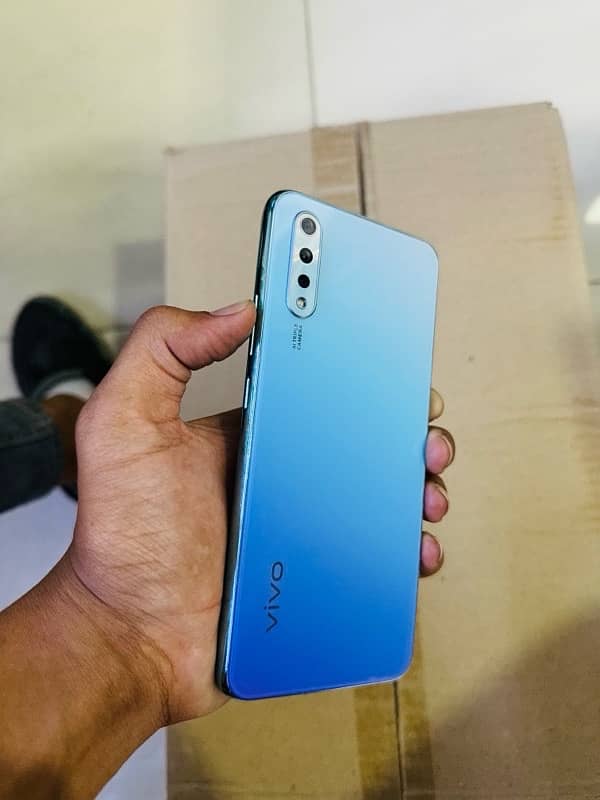 vivo s1 8gb Ram 256 Storage 2